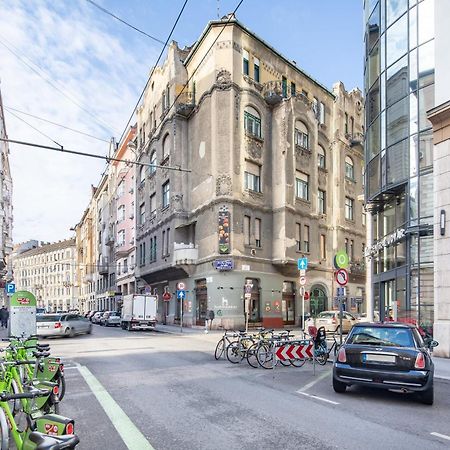 Very Central - Small Studio For Solo Traveller Budapest Luaran gambar