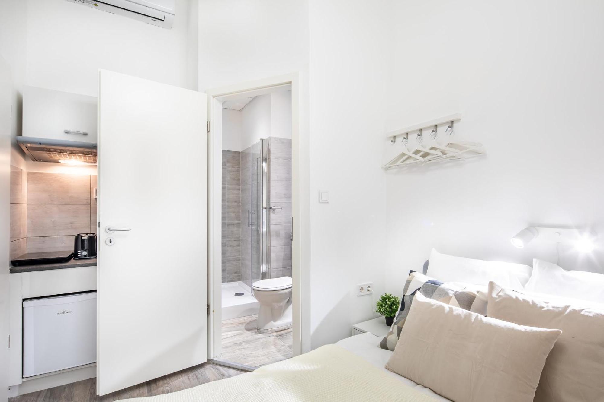 Very Central - Small Studio For Solo Traveller Budapest Luaran gambar
