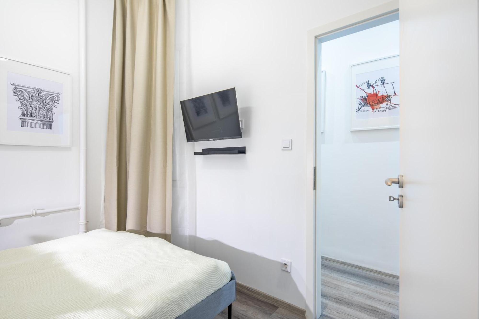 Very Central - Small Studio For Solo Traveller Budapest Luaran gambar